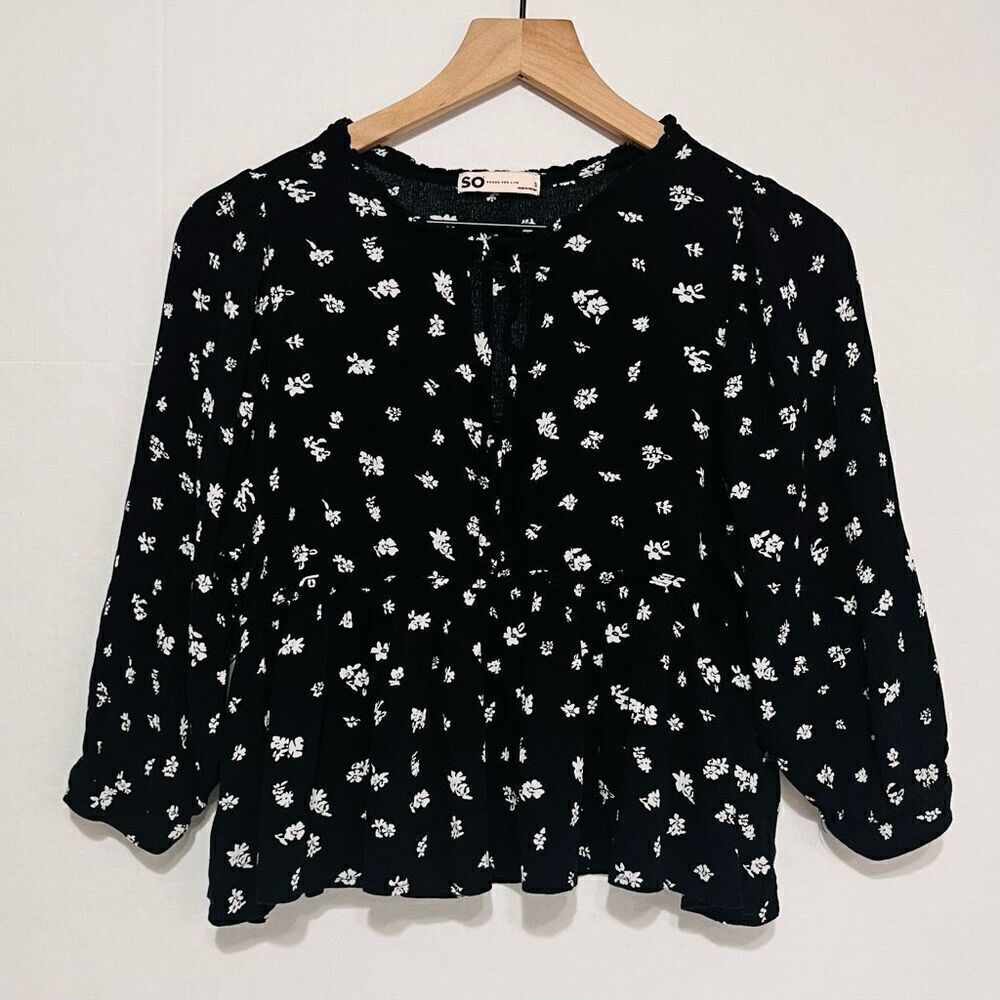 So Black Floral Boho Blouse Sz S